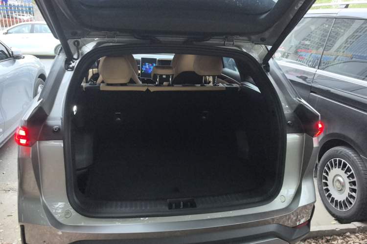 Used Geely Galaxy L7 2024 1.5T 115 km Starship Dragon Edition Trunk