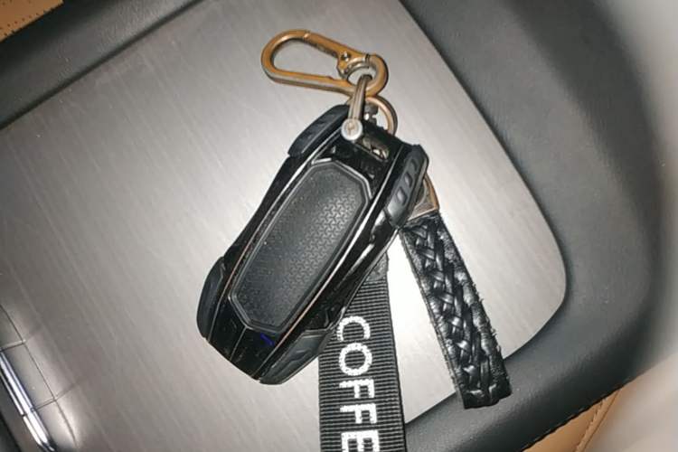 Used Geely Galaxy L7 2024 1.5T 115 km PLUS Dragon Edition Vehicle Key