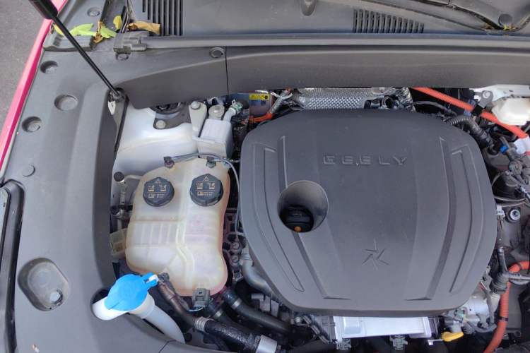 Used Geely Galaxy L7 2024 1.5T 115 km Starship Dragon Edition Engine Bay Right