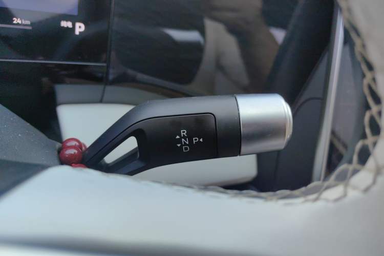 Used Geely Galaxy L7 2024 1.5T 115 km Starship Dragon Edition Gear Lever
