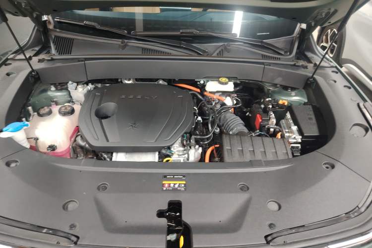 Used Geely Galaxy L7 2024 1.5T 115 km Starship Dragon Edition Engine Bay