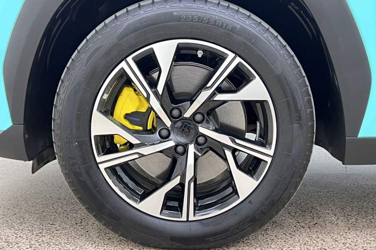 Used Geely Galaxy L7 2024 1.5T 55km PRO Dragon Edition Exterior 9