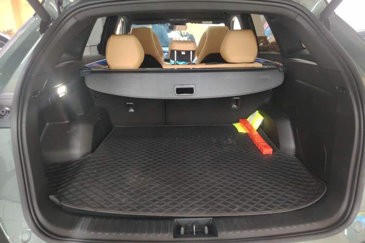 Used Geely Galaxy L7 2024 1.5T 115 km Starship Dragon Edition Trunk