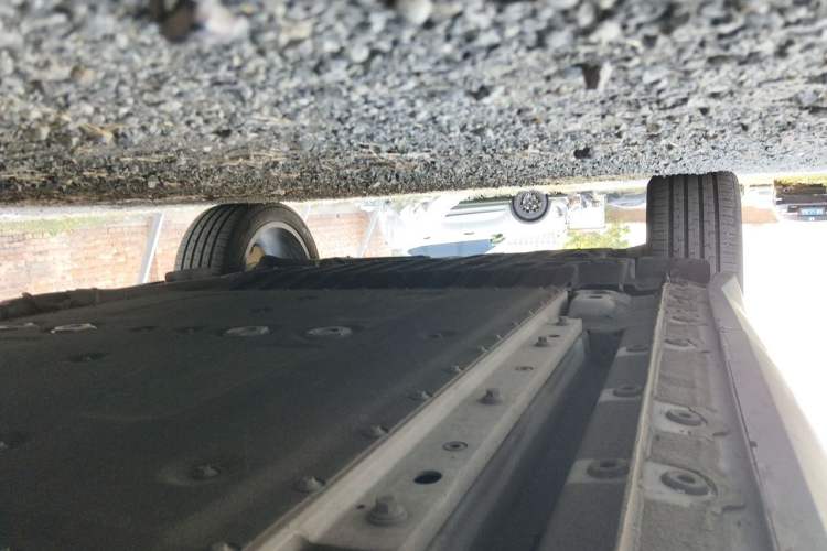 Used Geely Galaxy L7 2024 1.5T 115 km PLUS Dragon Edition Chassis Front Right