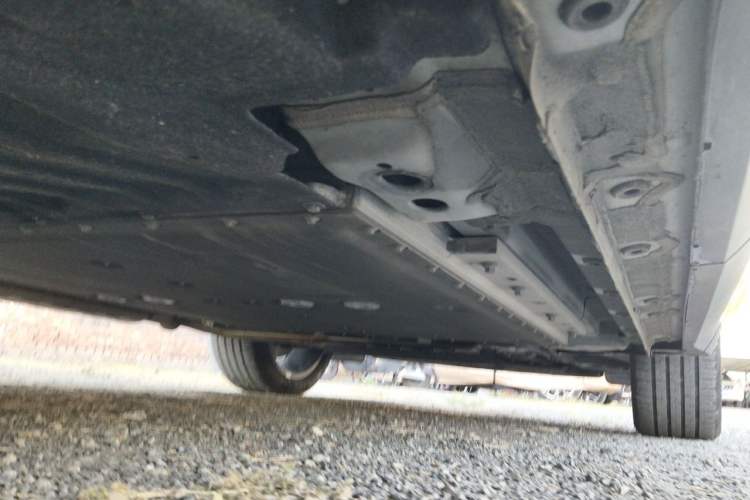 Used Geely Galaxy L7 2024 1.5T 115 km PLUS Dragon Edition Chassis Rear Right