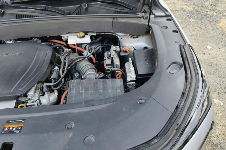 Used Geely Galaxy L7 2024 1.5T 115 km PLUS Dragon Edition Engine Bay Left