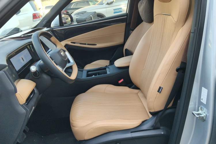 Used Geely Galaxy L7 2024 1.5T 115 km PLUS Dragon Edition Left Front Seat