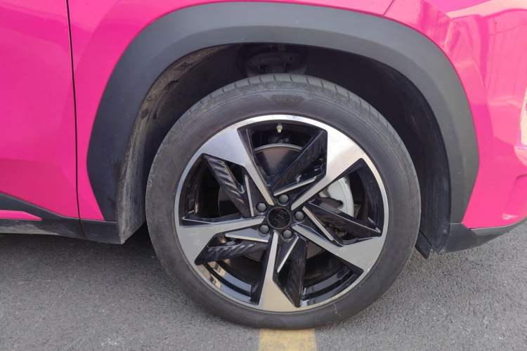 Used Geely Galaxy L7 2024 1.5T 115 km Starship Dragon Edition Right Front Wheel Hub