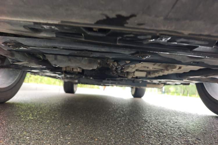 Used Geely Galaxy L7 2024 1.5T 115 km PLUS Dragon Edition Chassis Front