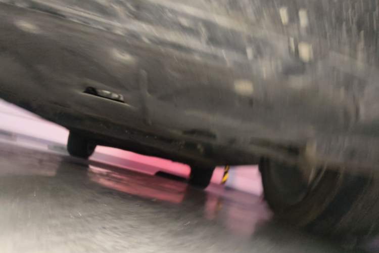 Used Geely Galaxy L7 2024 1.5T 115 km PLUS Dragon Edition Chassis Front