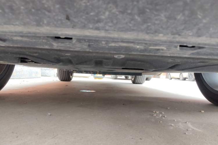 Used Geely Galaxy L7 2024 1.5T 115 km PLUS Dragon Edition Chassis Front
