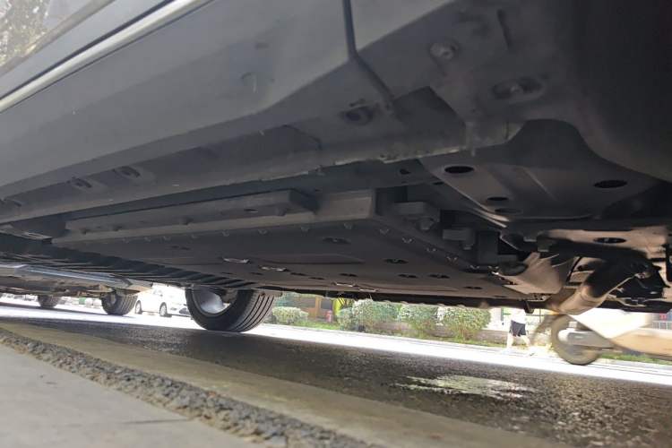 Used Geely Galaxy L7 2024 1.5T 115 km PLUS Dragon Edition Chassis Front Right