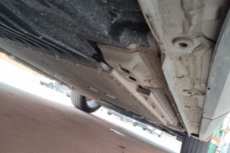 Used Geely Galaxy L7 2024 1.5T 115 km PLUS Dragon Edition Chassis Rear Right
