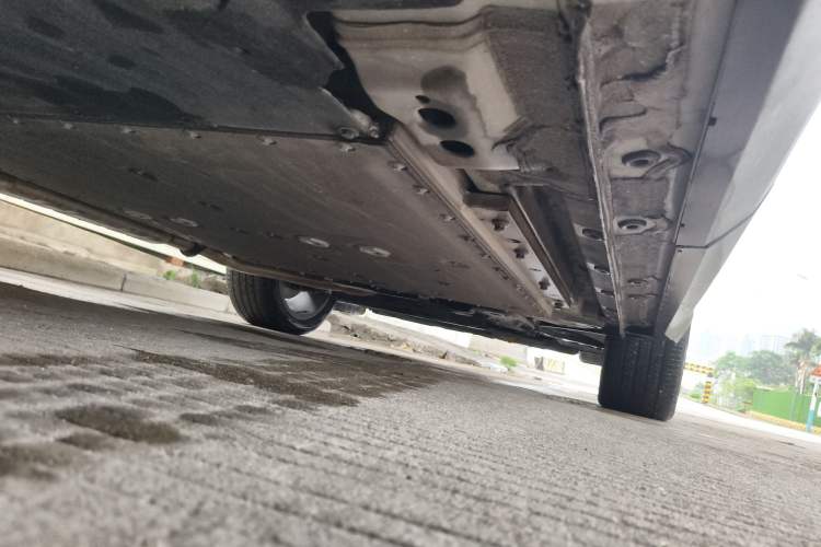 Used Geely Galaxy L7 2024 1.5T 115 km PLUS Dragon Edition Chassis Rear Right
