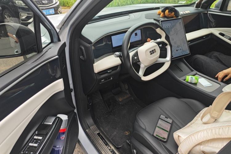 Used Geely Galaxy L7 2024 1.5T 115 km MAX Dragon Edition Driver Seat