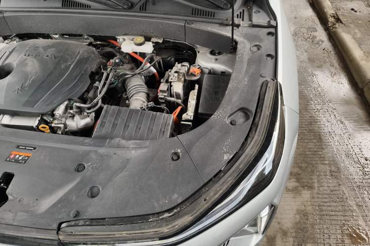 Used Geely Galaxy L7 2024 1.5T 115 km PLUS Dragon Edition Engine Bay Left