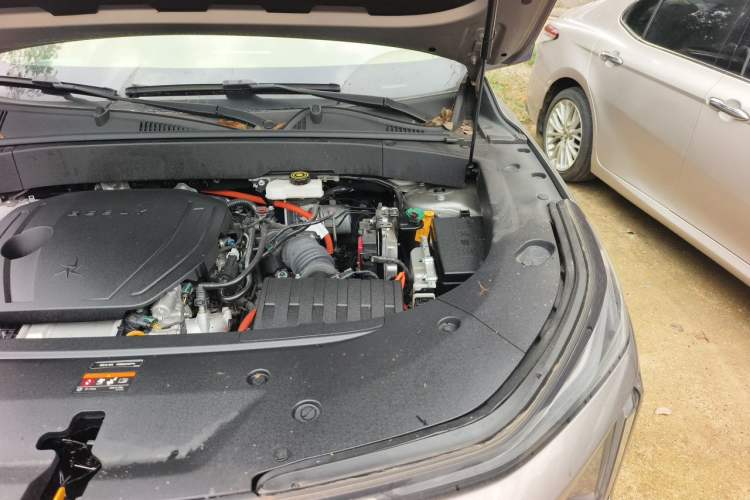 Used Geely Galaxy L7 2024 1.5T 115 km Starship Dragon Edition Engine Bay Left