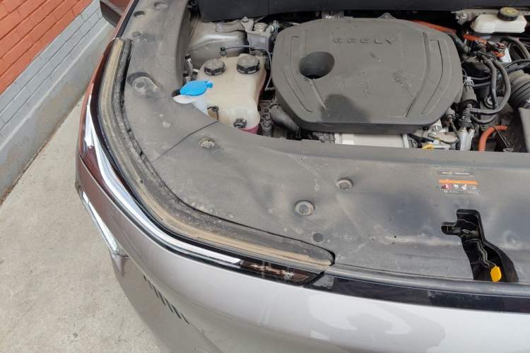 Used Geely Galaxy L7 2024 1.5T 115 km PLUS Dragon Edition Engine Bay Right