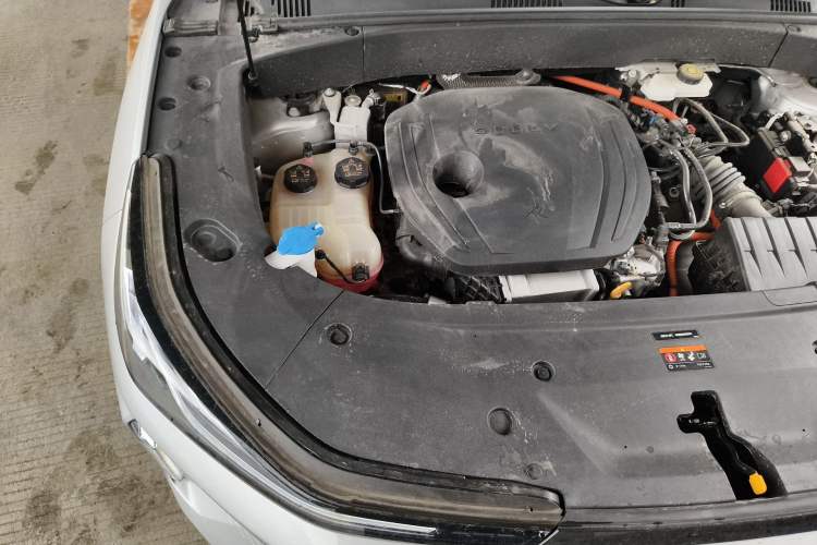 Used Geely Galaxy L7 2024 1.5T 115 km PLUS Dragon Edition Engine Bay Right