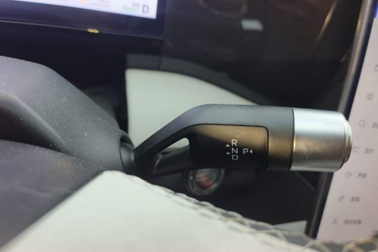 Used Geely Galaxy L7 2024 1.5T 115 km Starship Dragon Edition Gear Lever