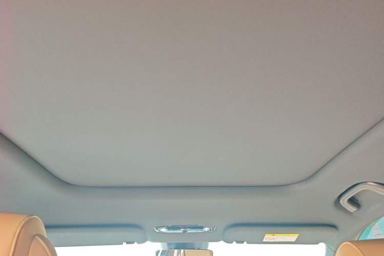 Used Geely Galaxy L7 2024 1.5T 115 km PLUS Dragon Edition Headliner