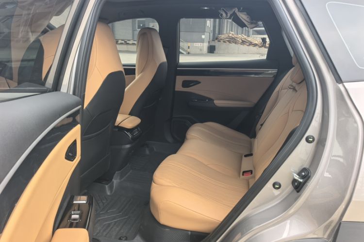 Used Geely Galaxy L7 2024 1.5T 115 km MAX Dragon Edition Interior 4