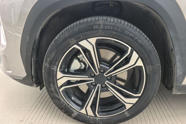 Used Geely Galaxy L7 2024 1.5T 115 km MAX Dragon Edition Interior 5