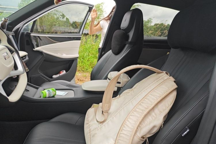 Used Geely Galaxy L7 2024 1.5T 115 km MAX Dragon Edition Left Front Seat
