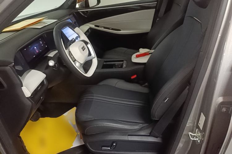 Used Geely Galaxy L7 2024 1.5T 115 km PLUS Dragon Edition Left Front Seat