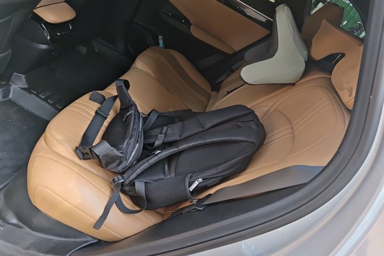 Used Geely Galaxy L7 2024 1.5T 115 km PLUS Dragon Edition Left Rear Seat