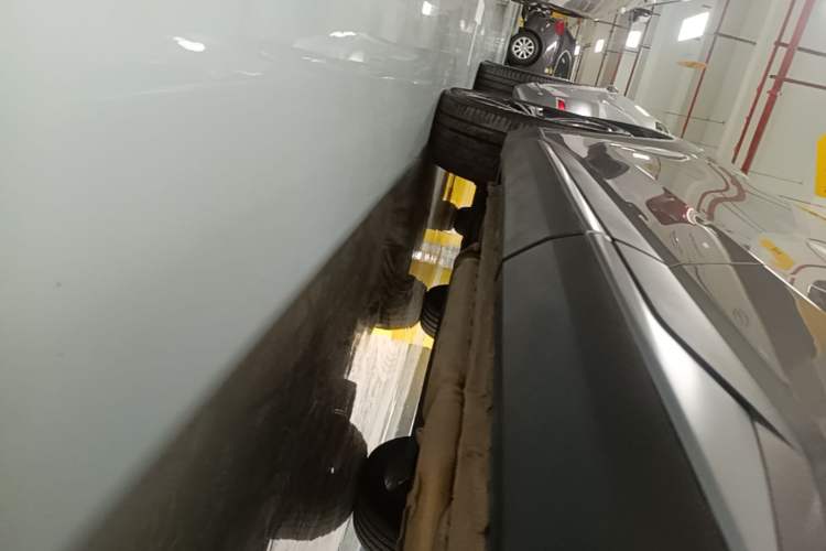 Used Geely Galaxy L7 2024 1.5T 115 km PLUS Dragon Edition Left Side Sill