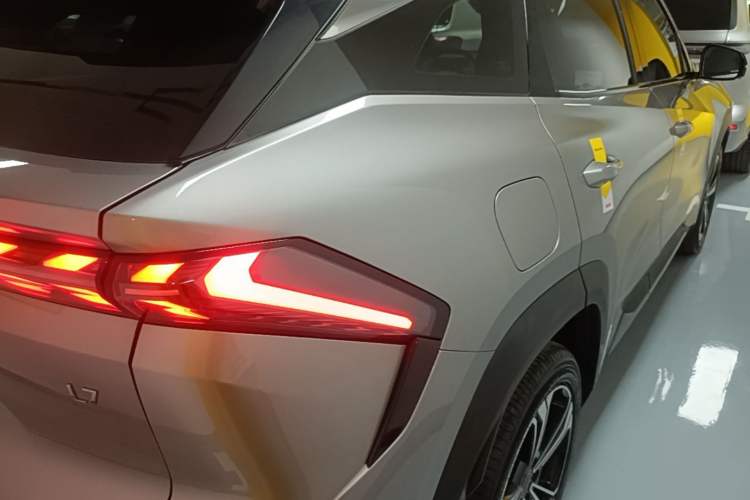 Used Geely Galaxy L7 2024 1.5T 115 km PLUS Dragon Edition Rear Right 45 Deg
