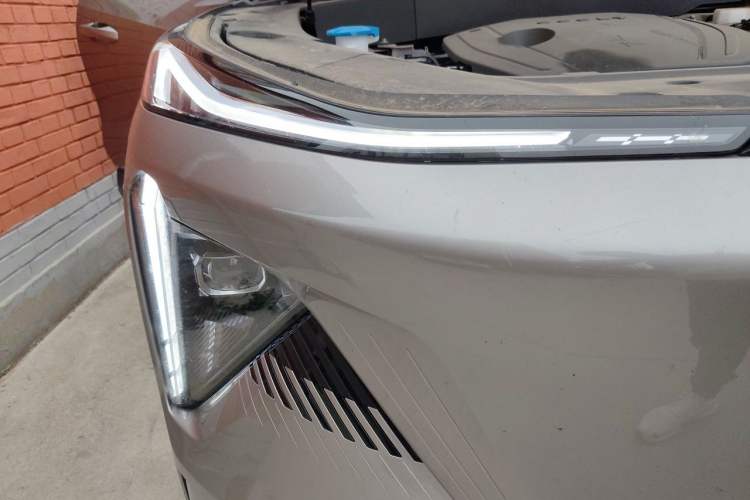 Used Geely Galaxy L7 2024 1.5T 115 km PLUS Dragon Edition Right Front Headlight