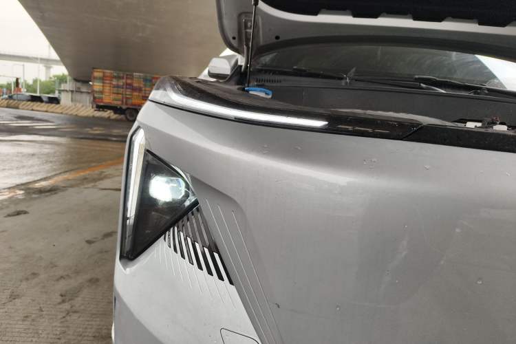 Used Geely Galaxy L7 2024 1.5T 115 km PLUS Dragon Edition Right Front Headlight
