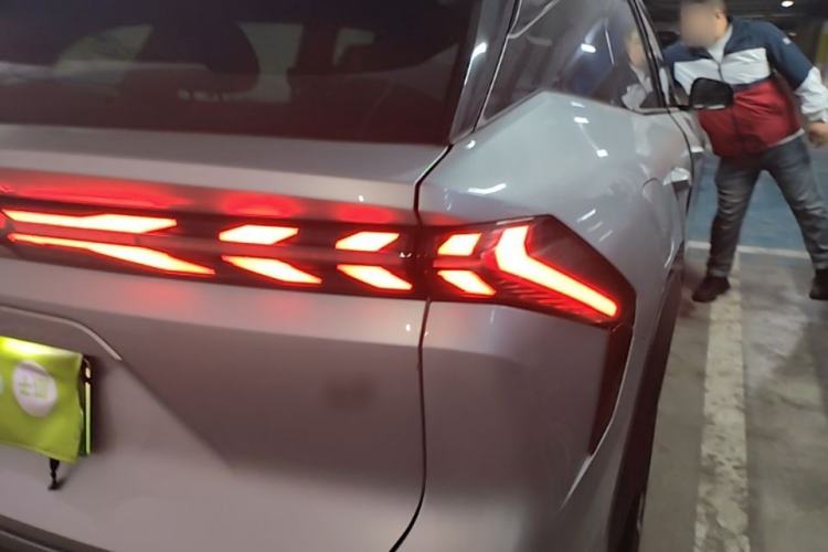 Used Geely Galaxy L7 2024 1.5T 115 km Starship Dragon Edition Right Rear Taillight