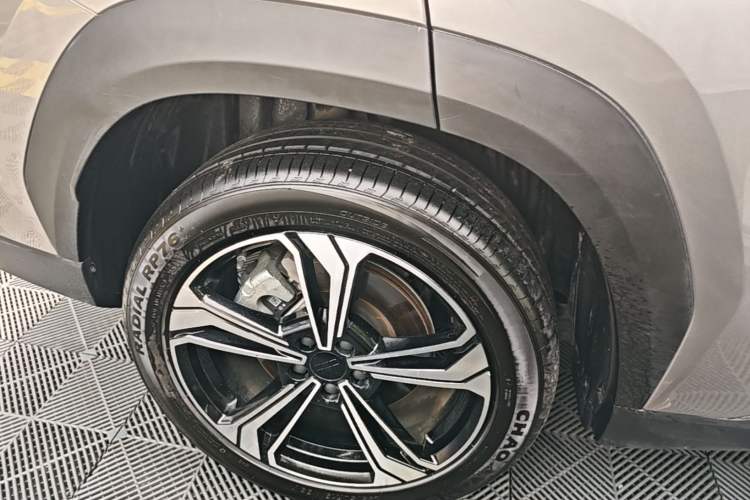 Used Geely Galaxy L7 2024 1.5T 115 km PLUS Dragon Edition Right Rear Wheel Hub