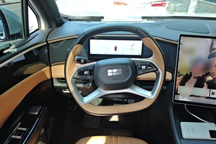 Used Geely Galaxy L7 2024 1.5T 115 km PLUS Dragon Edition Steering Wheel