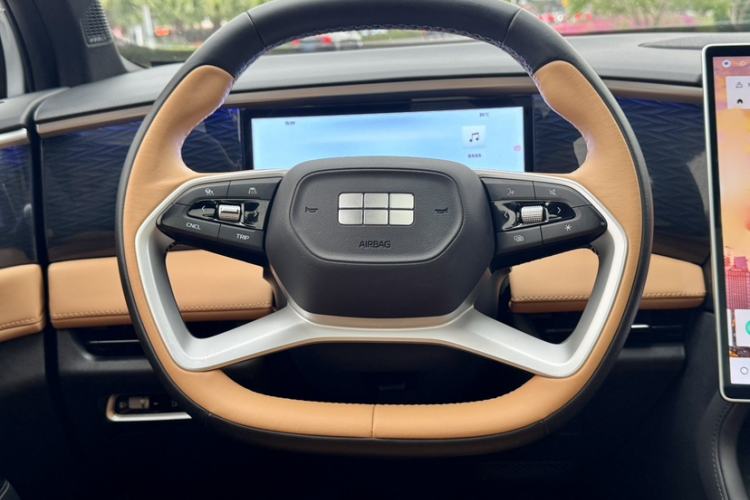 Used Geely Galaxy L7 2024 1.5T 115 km MAX Dragon Edition Steering Wheel