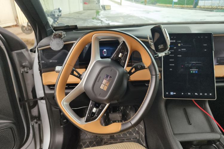 Used Geely Galaxy L7 2024 1.5T 115 km PLUS Dragon Edition Steering Wheel