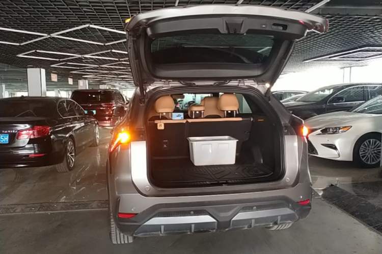 Used Geely Galaxy L7 2024 1.5T 115 km Starship Dragon Edition Trunk