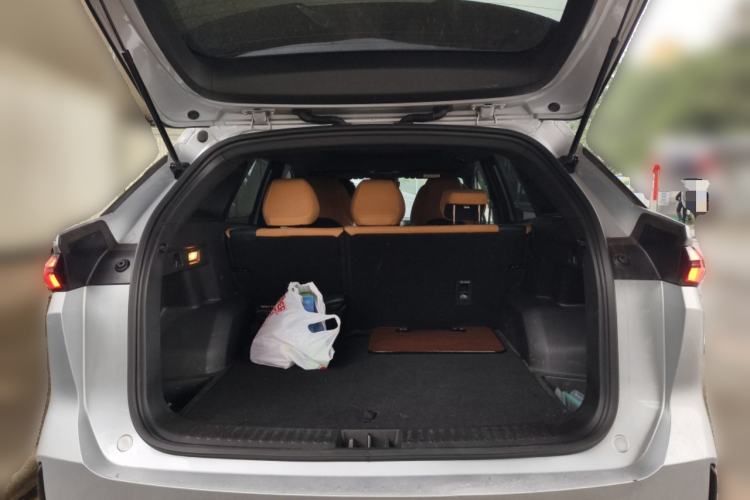 Used Geely Galaxy L7 2024 1.5T 115 km PLUS Dragon Edition Trunk