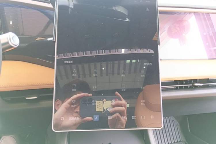 Used Geely Galaxy L7 2024 1.5T 115 km MAX Dragon Edition Audio And AC Panel