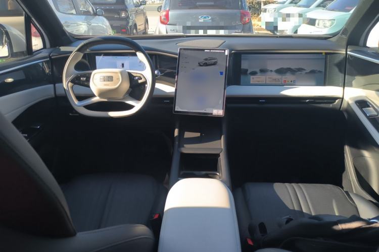 Used Geely Galaxy L7 2024 1.5T 115 km PLUS Dragon Edition Center Console