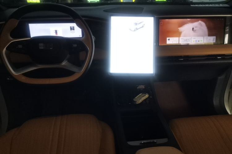 Used Geely Galaxy L7 2024 1.5T 115 km PLUS Dragon Edition Center Console