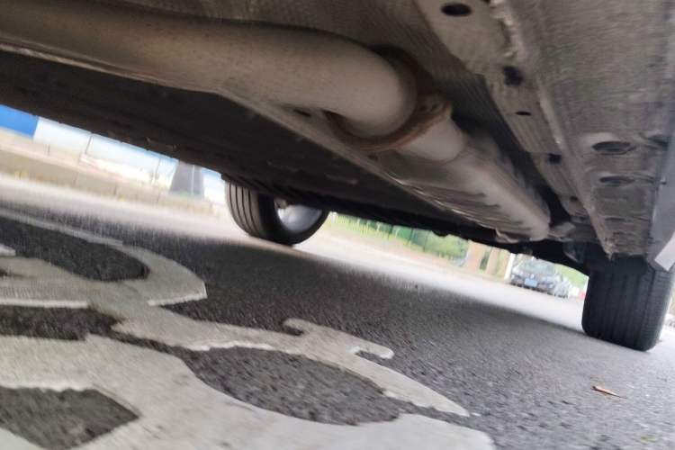 Used Geely Galaxy L7 2024 1.5T 115 km PLUS Dragon Edition Chassis Front Left