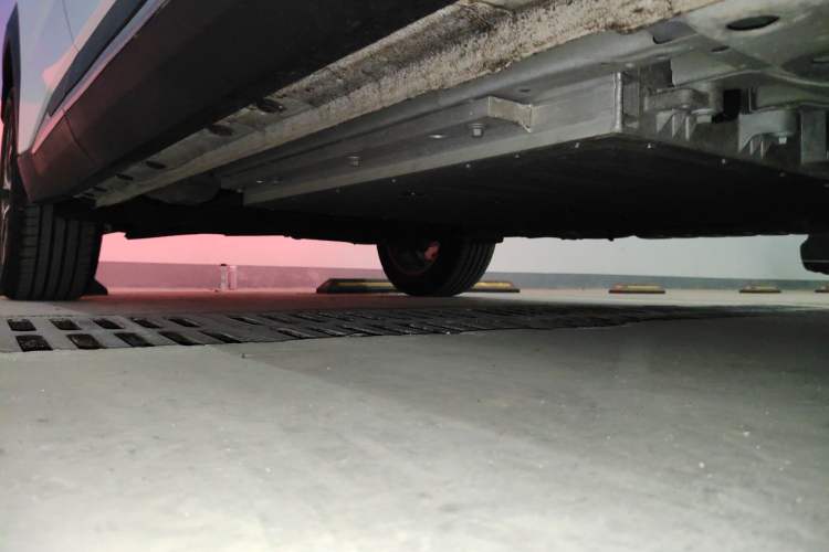 Used Geely Galaxy L7 2024 1.5T 55km PRO Dragon Edition Chassis Front Right