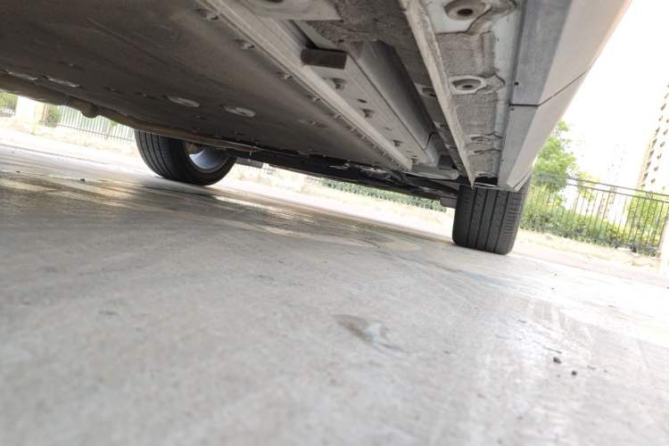 Used Geely Galaxy L7 2024 1.5T 115 km PLUS Dragon Edition Chassis Rear Right