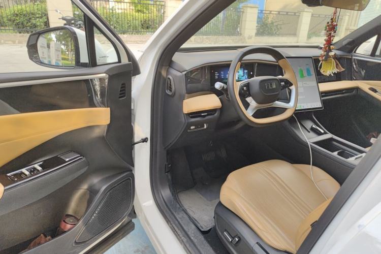 Used Geely Galaxy L7 2024 1.5T 115 km PLUS Dragon Edition Driver Seat