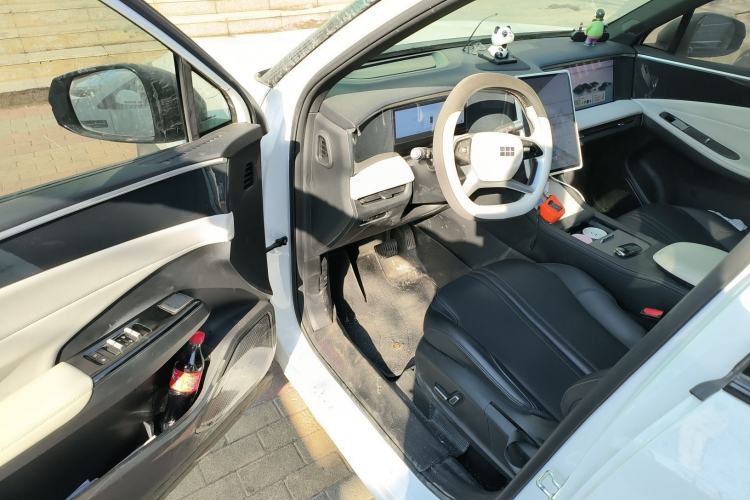 Used Geely Galaxy L7 2024 1.5T 115 km PLUS Dragon Edition Driver Seat