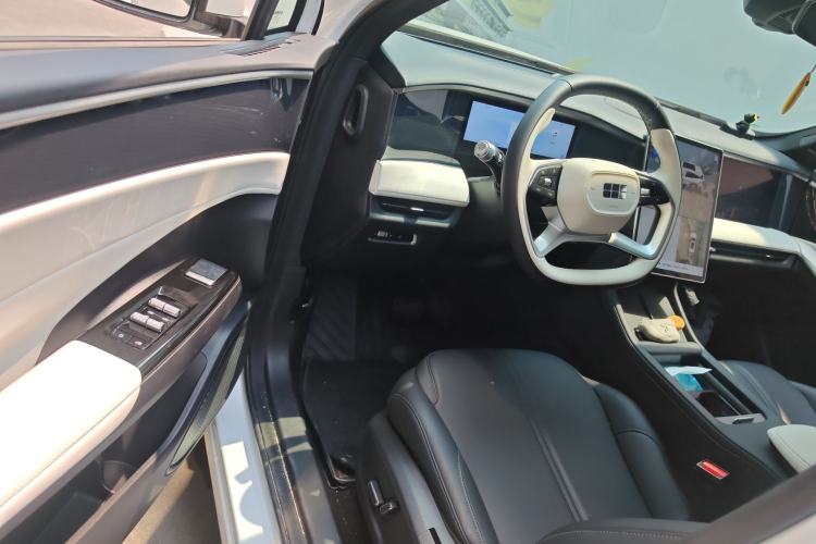 Used Geely Galaxy L7 2024 1.5T 55km PRO Dragon Edition Driver Seat
